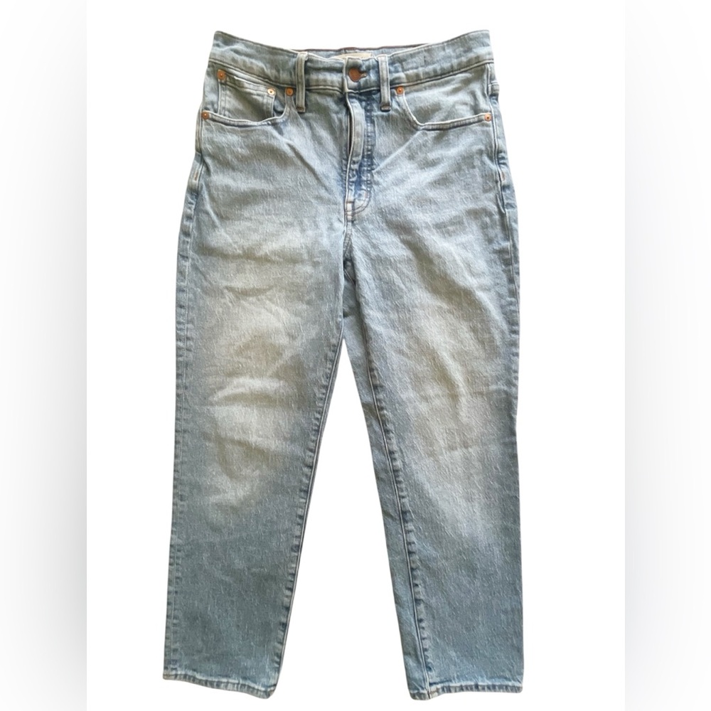 Madewell Petite Relaxed Jeans in Springtide Wash - Picture 2 of 10